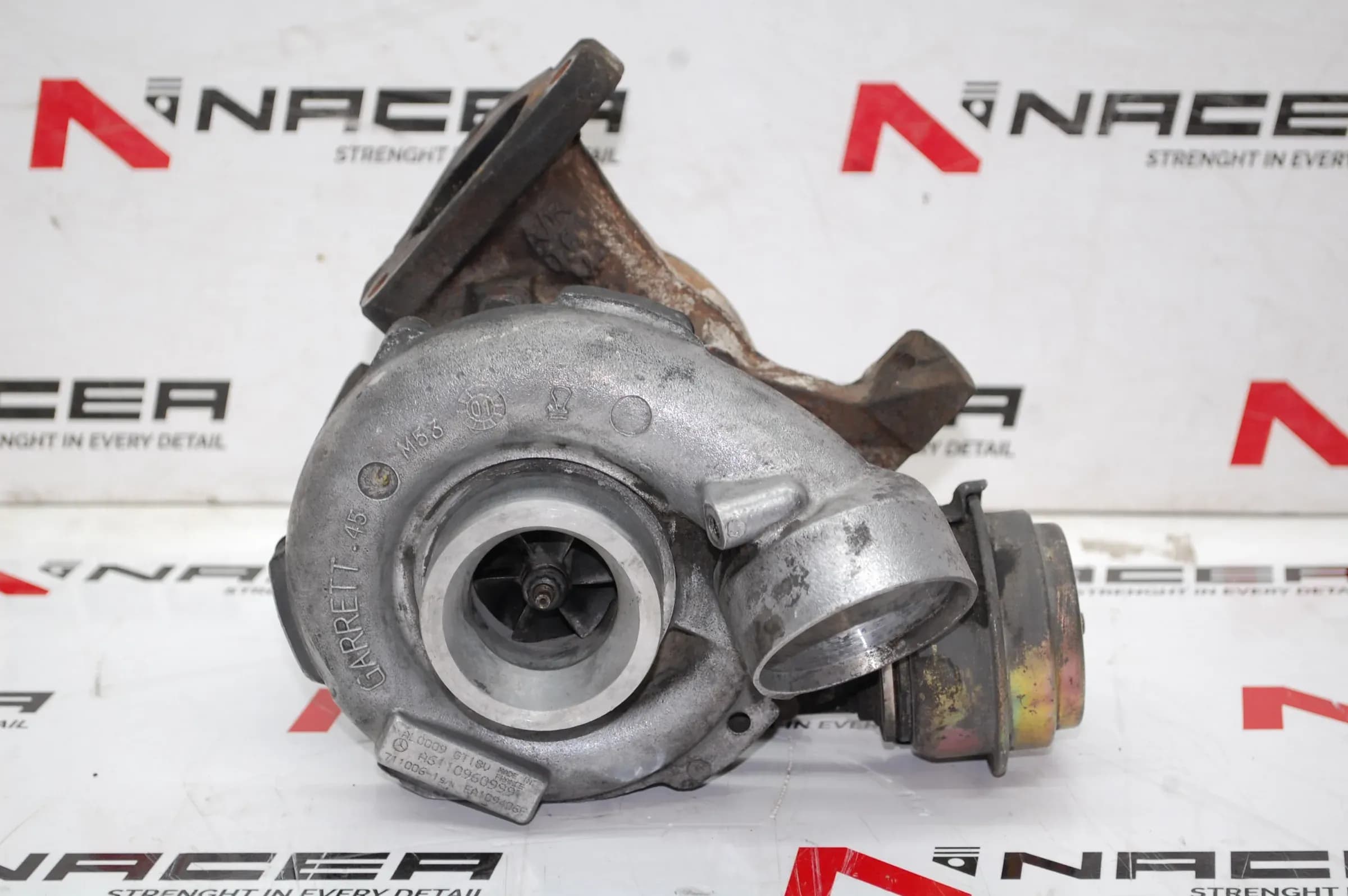 Турбокомпресор GT1852V за Mercedes - A6110960999 OM611