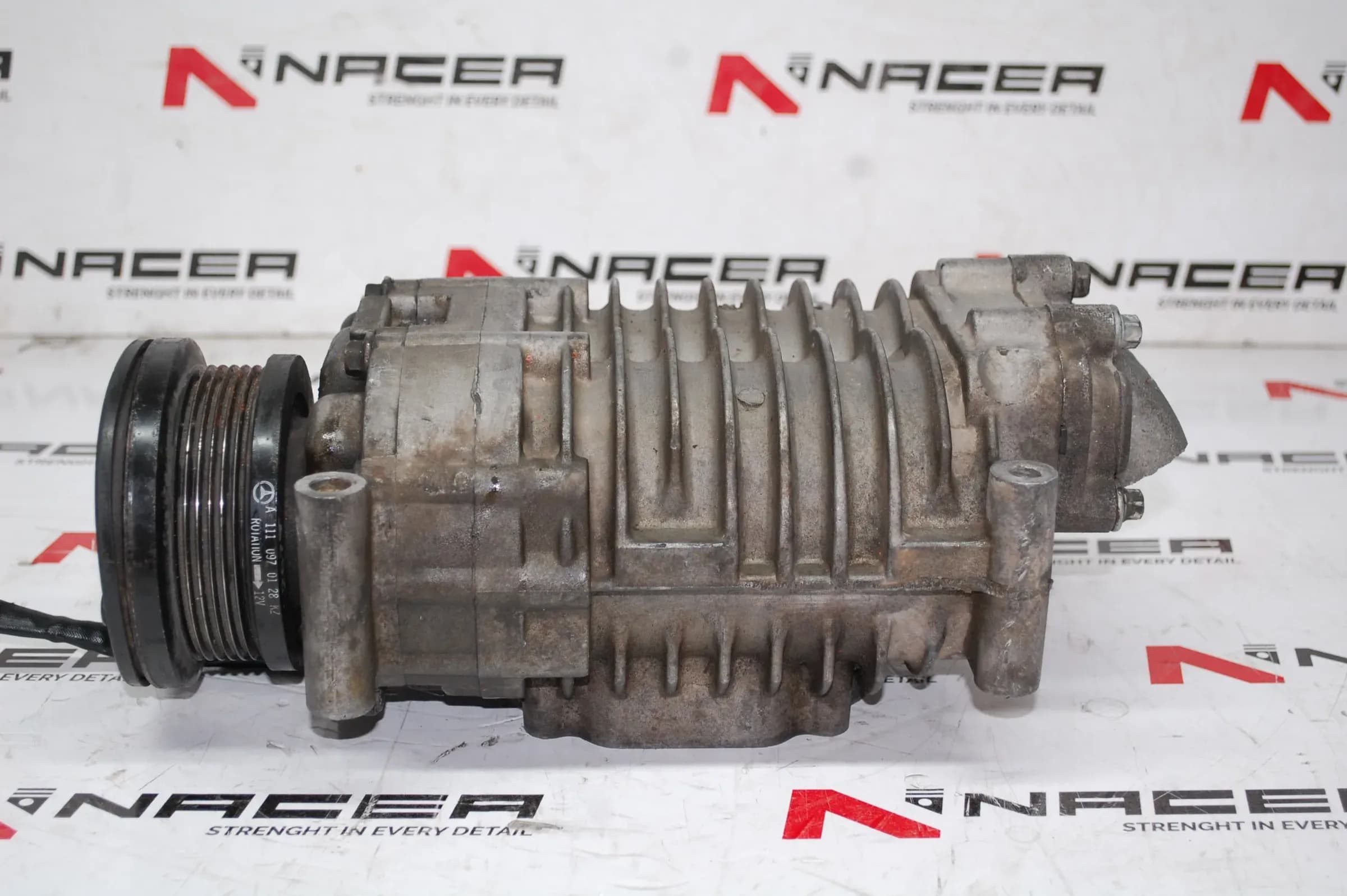 Механичен компресор Supercharger Eaton M62 за Mercedes M111 A1110900380 1110900380 A1110900080 1110900080 A1110960099 1110960099  18036 18042 M111943 111943 M111944 111944 M111947 111947 M111973 111973 M111975 111975