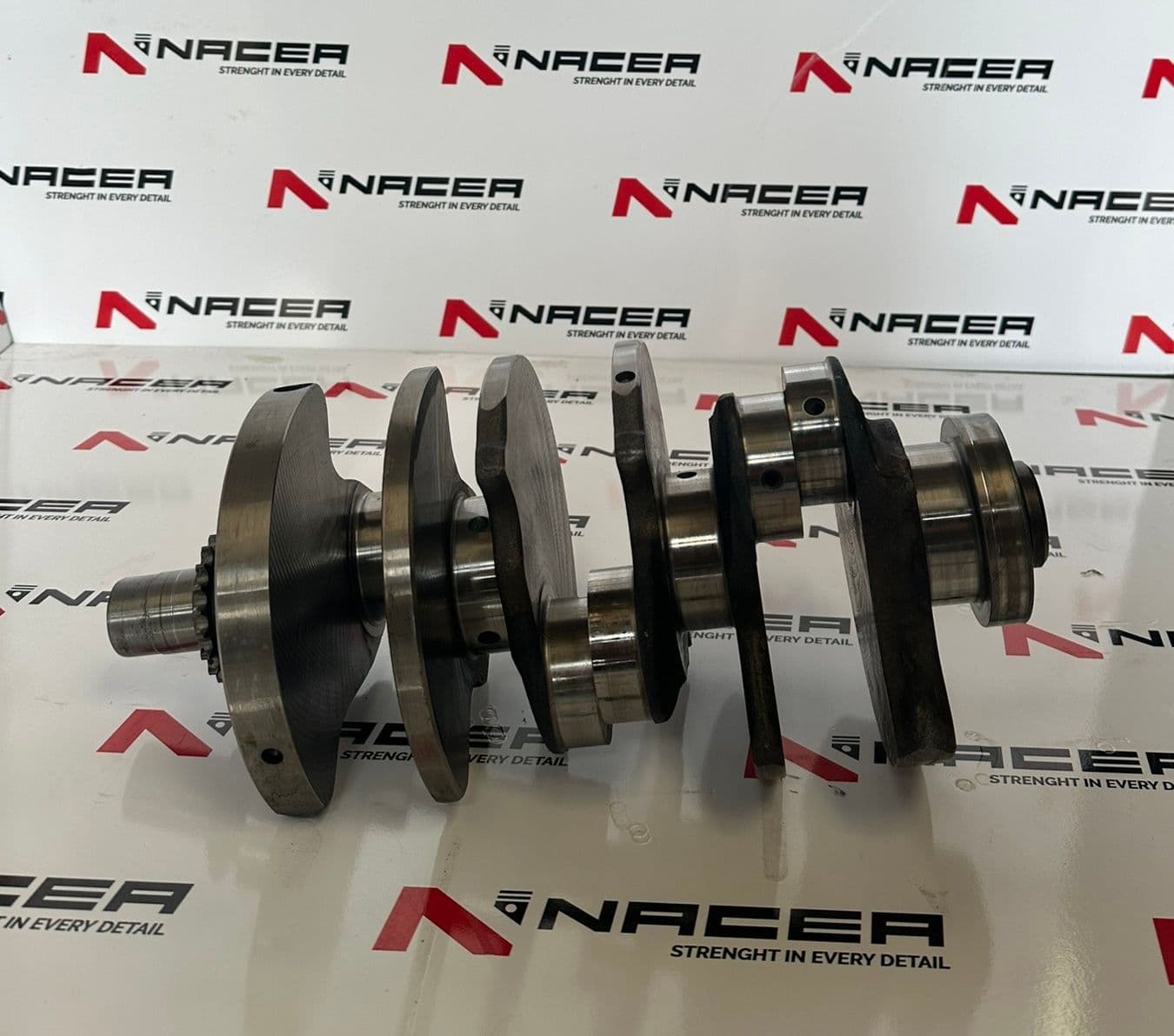 Колянов вал - 2.5 TDI за Audi VW (OEM: 059105019E, 059G +1 още)